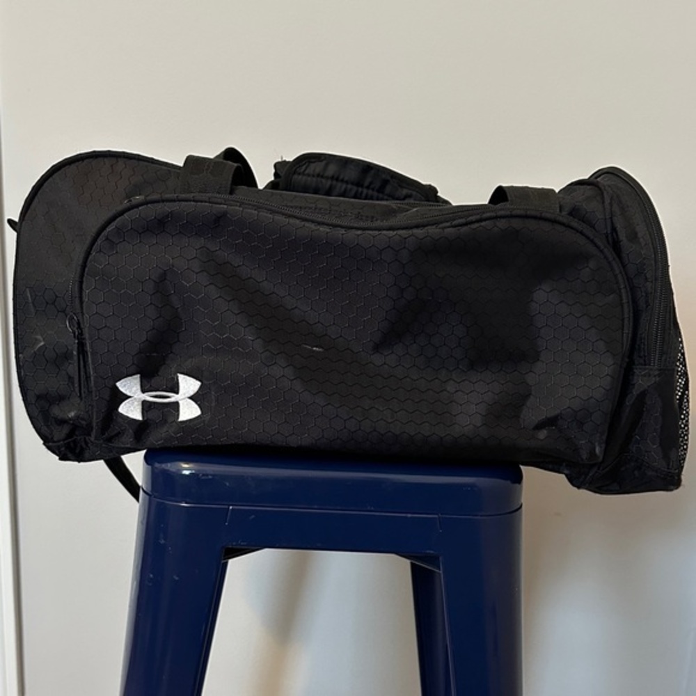 Under Armour Black Duffel Bag for Men for kids For multipurpose